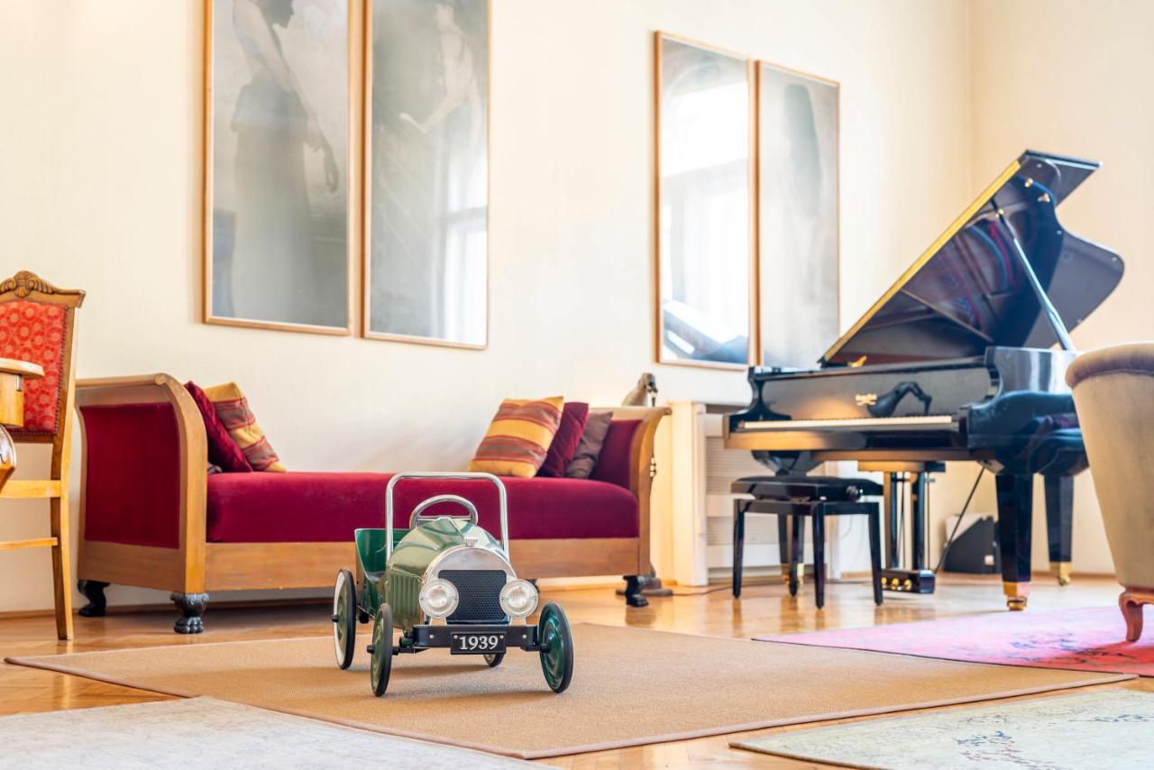 Apartamento Stunning Spacious Art Nouveau Apart , Grand Piano Budapest Exterior foto